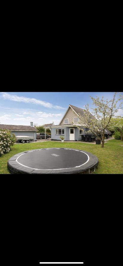 Big Villa In Stege Near Mons Klint With Trampolin Buitenkant foto